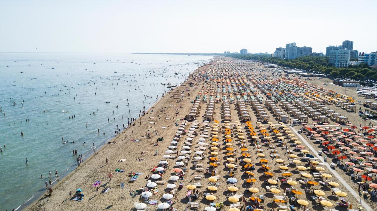 Appartamenti Fungo Lignano Sabbiadoro Exterior photo
